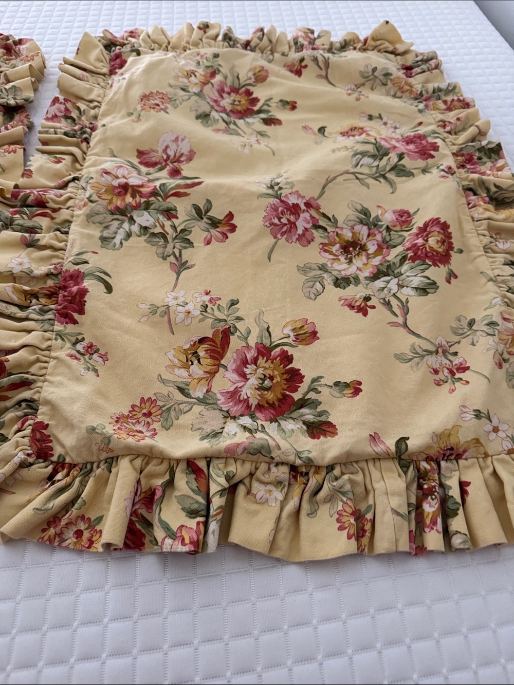 2 Cottage Style Yellow Floral Ruffled Standard Pillow Shams - Picture 5 of 6